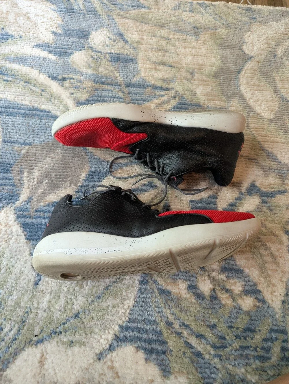 Jordan Men's Red and Black Low-Top Sneakers